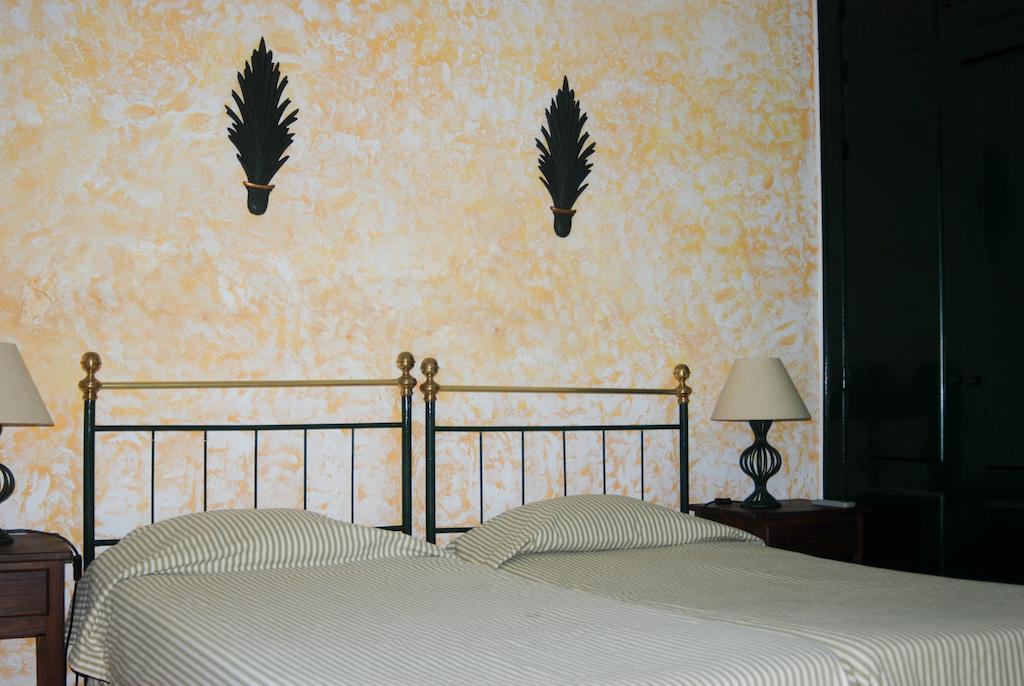 Herdade Da Samarra Hotell Viana do Alentejo Rum bild