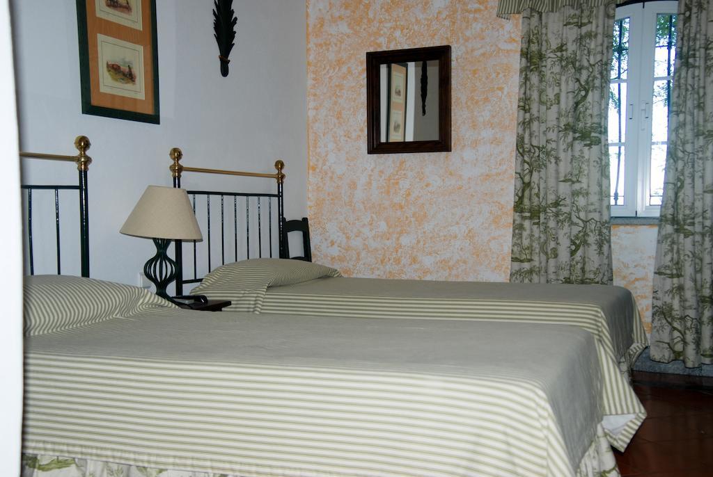 Herdade Da Samarra Hotell Viana do Alentejo Rum bild